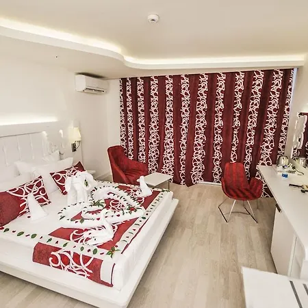Hotel Laguna Beach Alya & Spa
